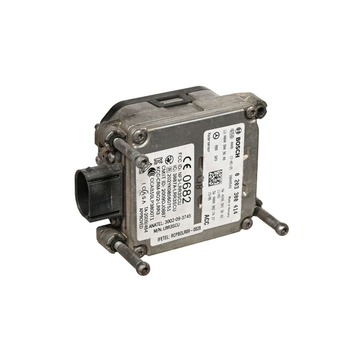 Calculateur systèmes d'assistance radar de distance A0009009608