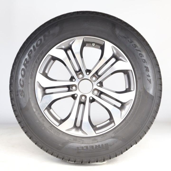 Pack de roues complètes  d'hiver en alliage 17 pouces avec pneus Pirelli pour GLC-SUV X253, Mercedes-Benz d'origine A2534010600