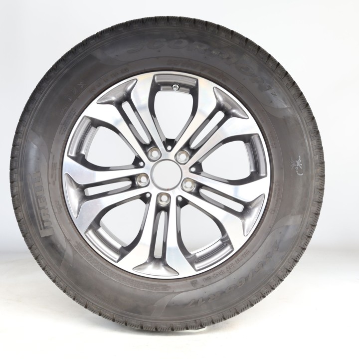 Pack de roues complètes  d'hiver en alliage 17 pouces avec pneus Pirelli pour GLC-SUV X253, Mercedes-Benz d'origine A2534010600