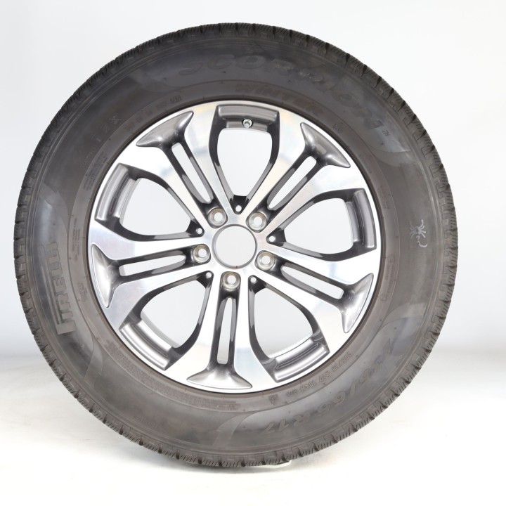Pack de roues complètes  d'hiver en alliage 17 pouces avec pneus Pirelli pour GLC-SUV X253, Mercedes-Benz d'origine A2534010600