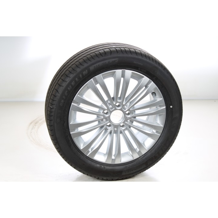 Pack de roues complètes  d'été en alliage 17 pouces avec pneus Michelin pour Classe C 206, Mercedes-Benz d'origine A2064014400