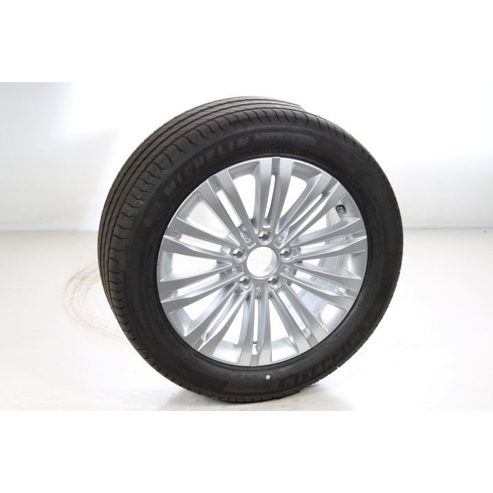 Pack de roues complètes  d'été en alliage 17 pouces avec pneus Michelin pour Classe C 206, Mercedes-Benz d'origine A2064014400