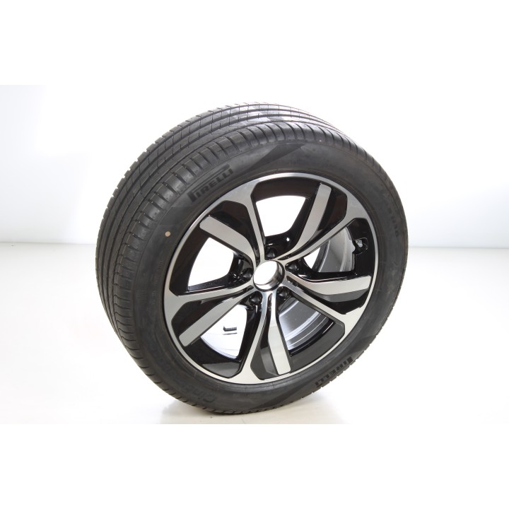 Pack de roues complètes  d'été en alliage 18 pouces avec pneus Pirelli pour CLE 236, Mercedes-Benz d'origine A2364011600