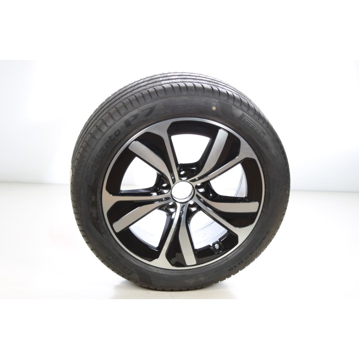 Pack de roues complètes  d'été en alliage 18 pouces avec pneus Pirelli pour CLE 236, Mercedes-Benz d'origine A2364011600