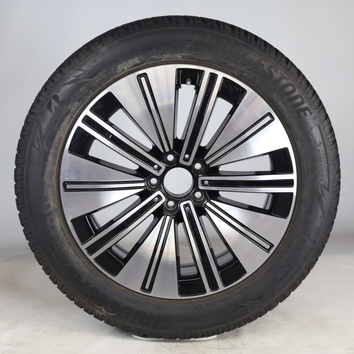 Pack de roues complètes  d'hiver en alliage 19 pouces avec pneus Bridgestone pour EQS 297, Mercedes-Benz d'origine A2974010600