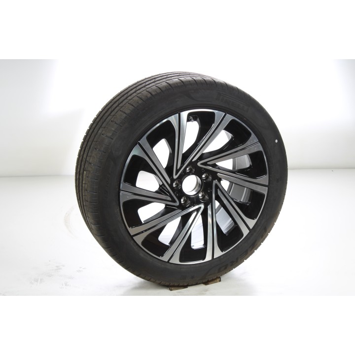 Pack de roues complètes  d'été en alliage 18 pouces avec pneus Pirelli pour Classe E 214, Mercedes-Benz d'origine A2144013000