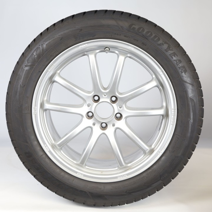 Pack de roues complètes  d'hiver en alliage 19 pouces avec pneus Goodyear pour EQS 297, Mercedes-Benz d'origine A2974012200