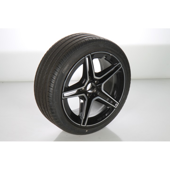 Pack de roues complètes  d'été en alliage 19 pouces avec pneus Pirelli pour CLS 257, Mercedes-AMG d'origine A2574011500