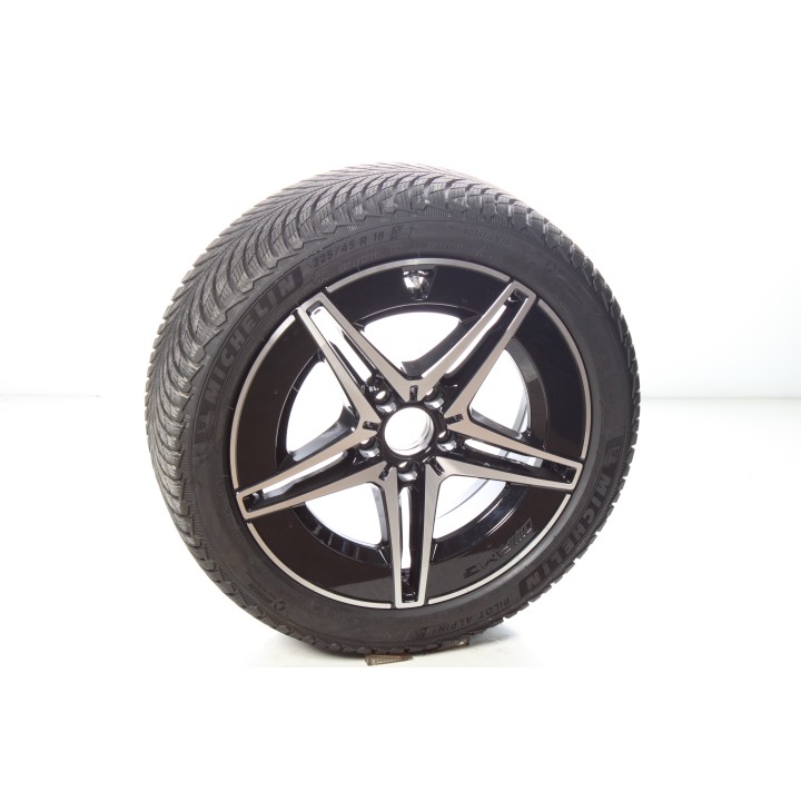 Pack de roues complètes  d'hiver en alliage 18 pouces avec pneus Michelin pour Classe C 206, Mercedes-AMG d'origine A2064011700