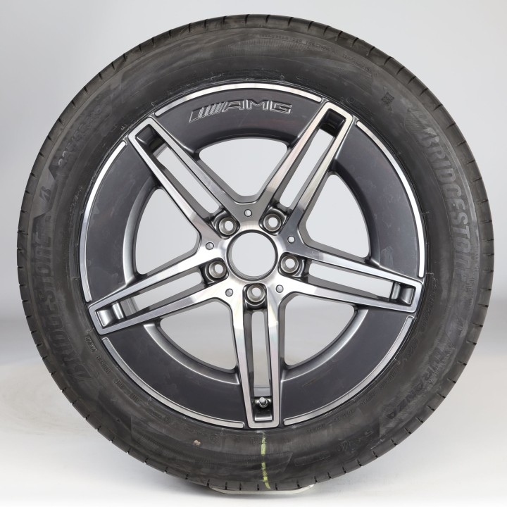 Pack de roues complètes  d'été en alliage 18 pouces avec pneus Bridgestone pour Classe E 214, Mercedes-AMG d'origine A2144011700