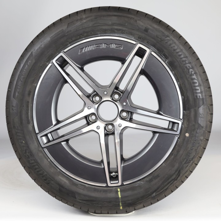 Pack de roues complètes  d'été en alliage 18 pouces avec pneus Bridgestone pour Classe E 214, Mercedes-AMG d'origine A2144011700