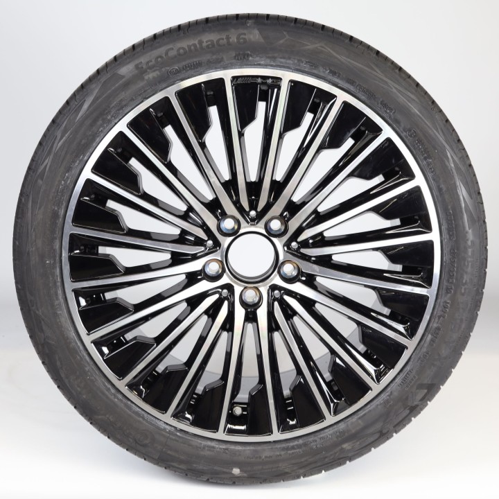 Pack de roues complètes  d'été en alliage 19 pouces avec pneus Continental pour CLE 236, Mercedes-AMG d'origine A2364012100