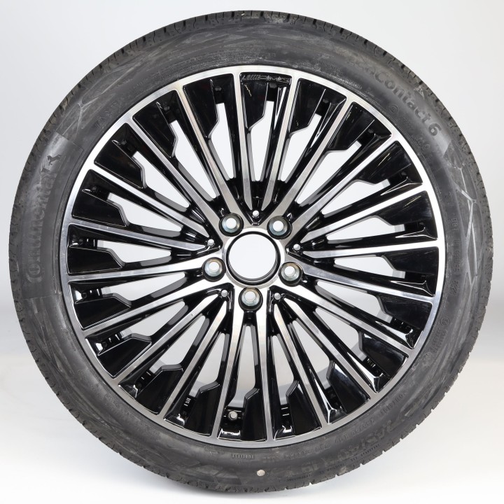 Pack de roues complètes  d'été en alliage 19 pouces avec pneus Continental pour CLE 236, Mercedes-AMG d'origine A2364012100