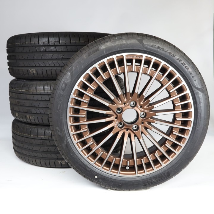 Pack de roues complètes  d'été en alliage 20 pouces avec pneus Pirelli pour EQA H243, Mercedes-AMG d'origine A2434010600