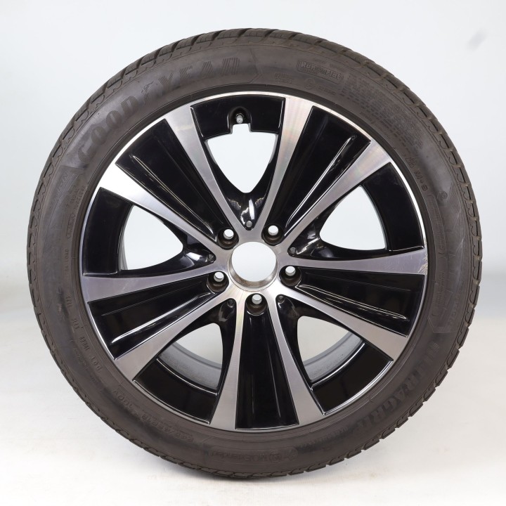 Pack de roues complètes  d'hiver en alliage 18 pouces avec pneus Goodyear pour Classe E 213, Mercedes-Benz d'origine A2134013700