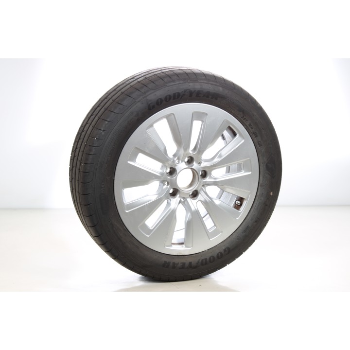 Pack de roues complètes  d'été en alliage 17 pouces avec pneus Goodyear pour Classe C 206, Mercedes-Benz d'origine A2064017000