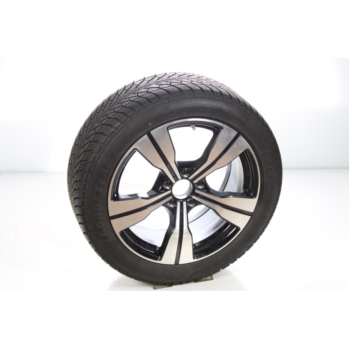 Pack de roues complètes  d'hiver en alliage 18 pouces avec pneus Goodyear pour Classe C 206, Mercedes-Benz d'origine A2064014000