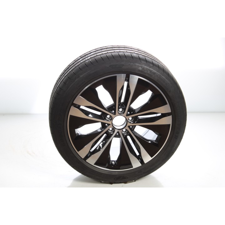 Pack de roues complètes  d'été en alliage 18 pouces avec pneus Goodyear pour Classe C 206, Mercedes-Benz d'origine A2064017300