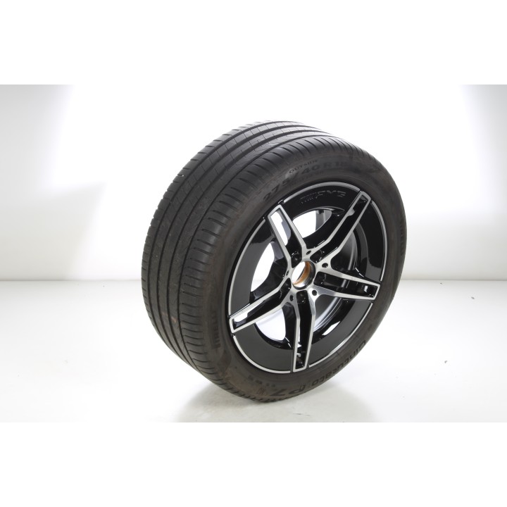 Pack de roues complètes  d'été en alliage 18 pouces avec pneus Pirelli pour CLE 236, Mercedes-AMG d'origine A2364011700
