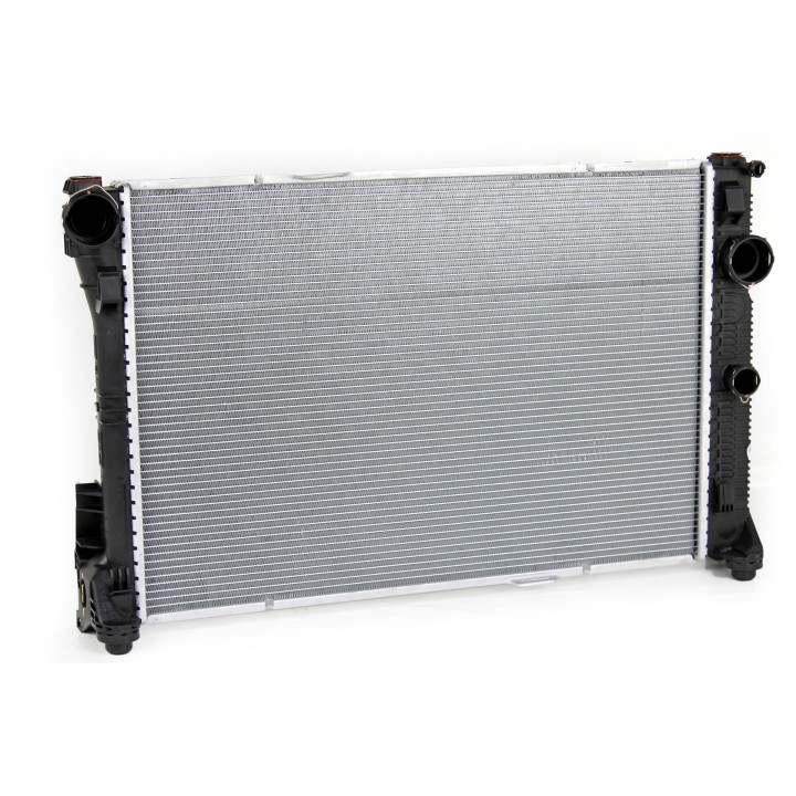 Radiateur avec raccord. refroidissement de l'huile de boîte A2045003703